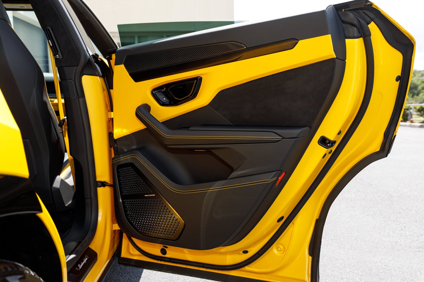 2024 Lamborghini Urus S - Photo 42