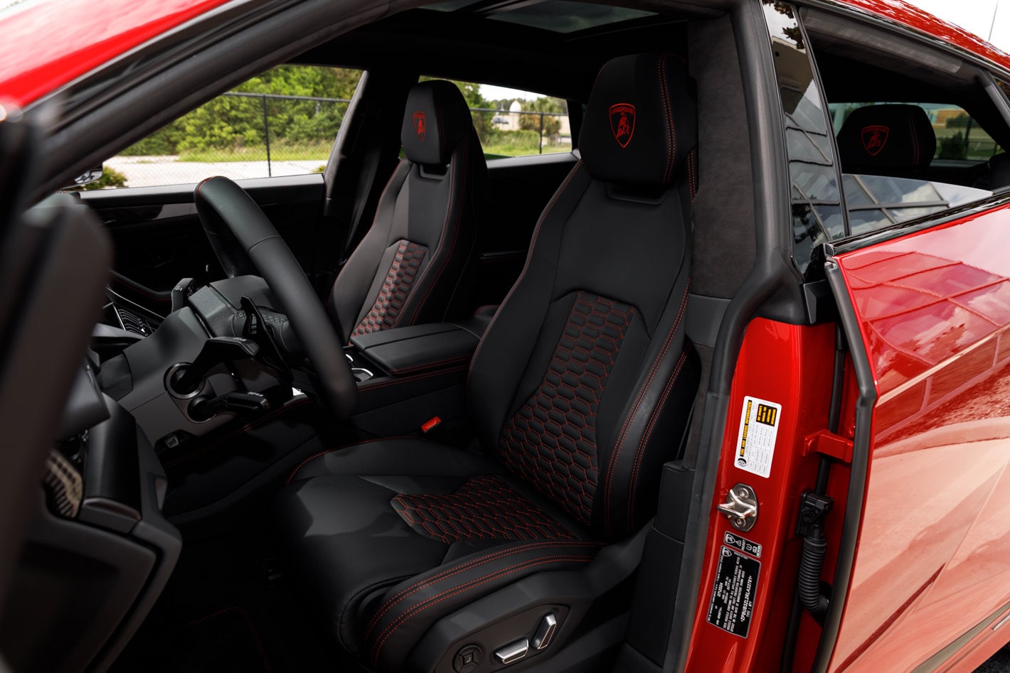 2024 Lamborghini Urus S - Photo 31