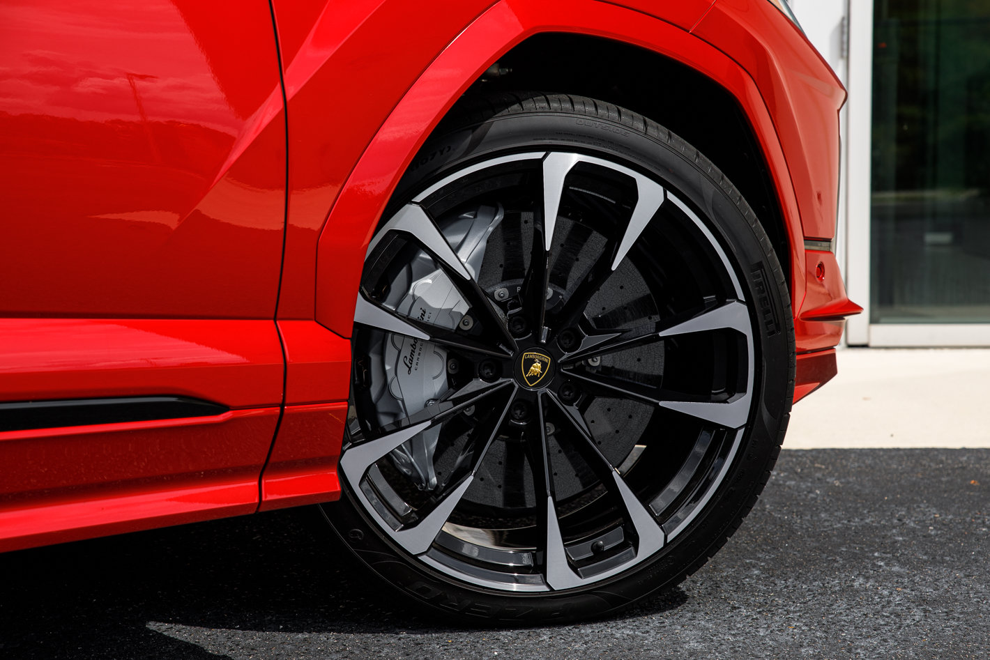2024 Lamborghini Urus S - Photo 18