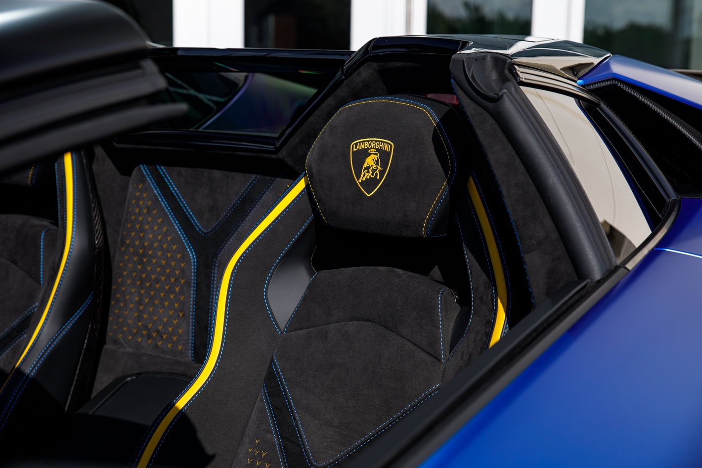 2022 Lamborghini Aventador Ultimae - Photo 8