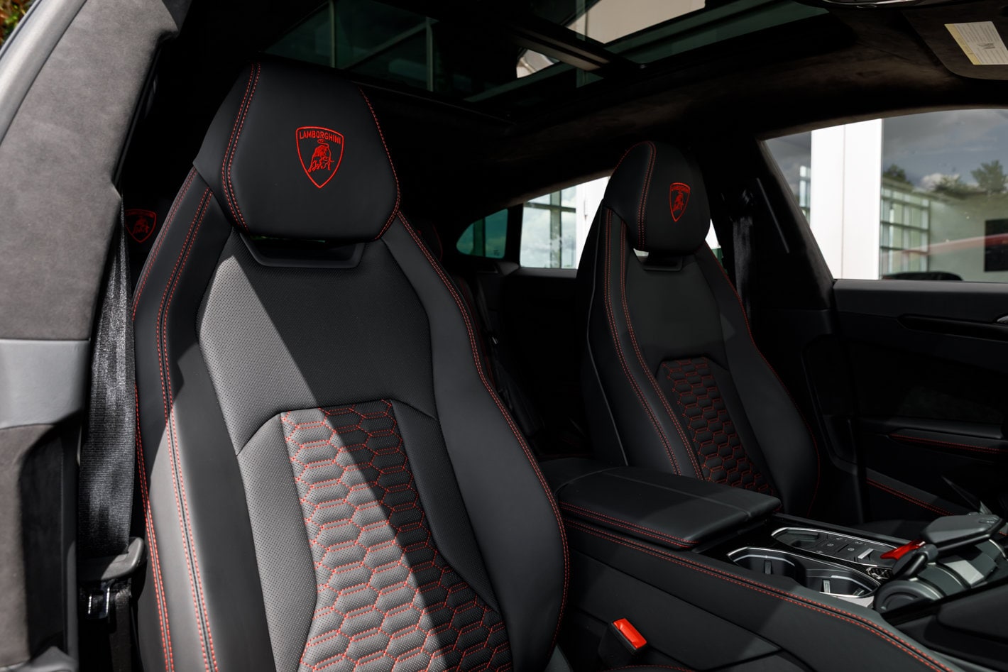 2024 Lamborghini Urus S - Photo 44