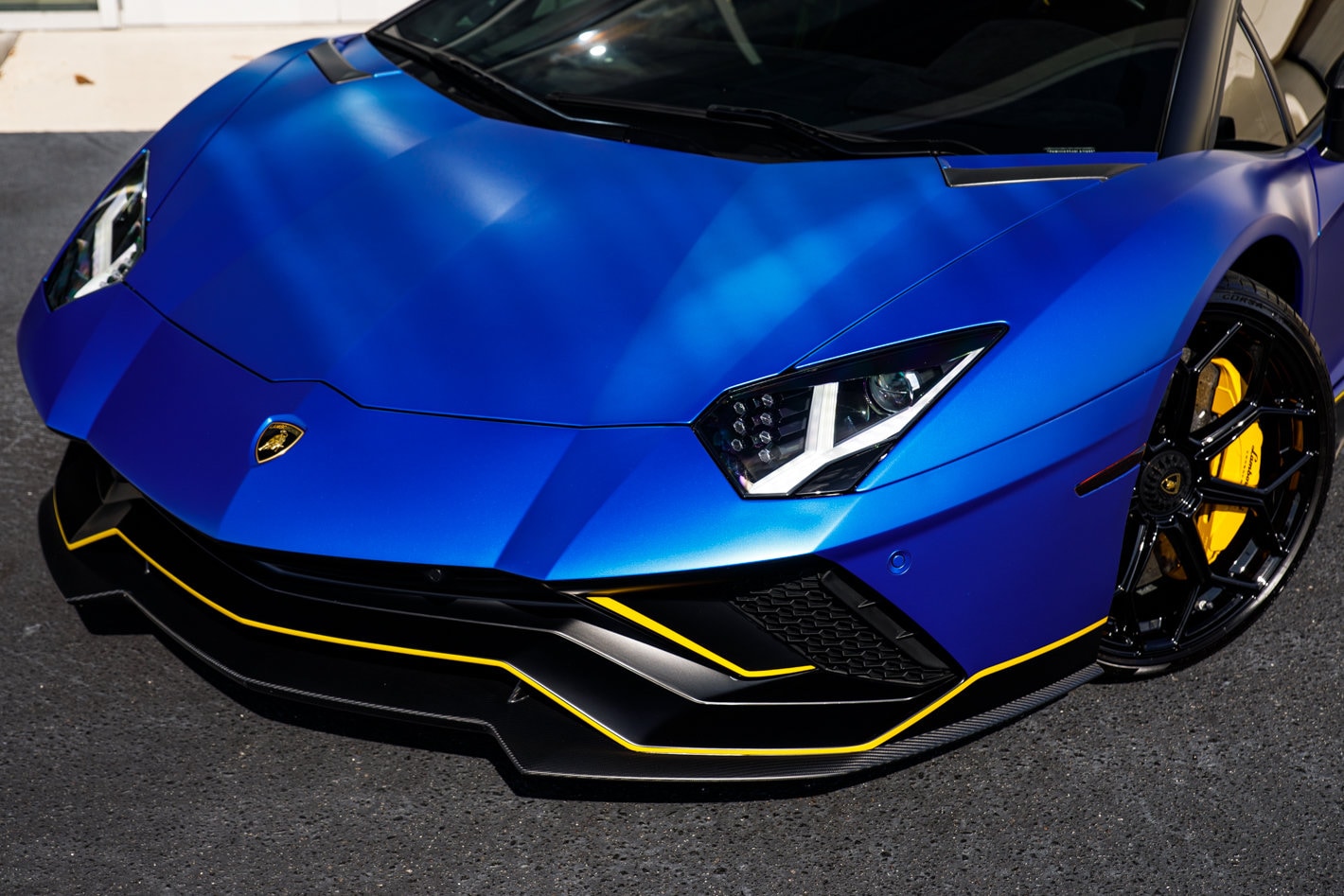 2022 Lamborghini Aventador Ultimae - Photo 2
