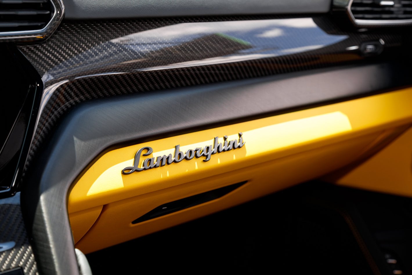 2024 Lamborghini Urus S - Photo 34