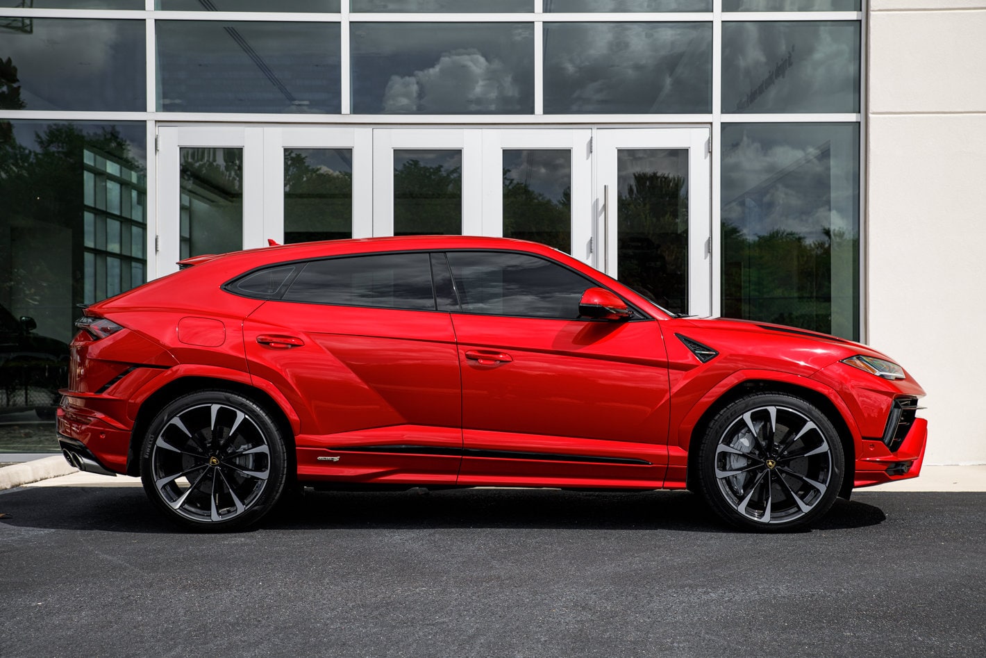 2024 Lamborghini Urus S - Photo 19