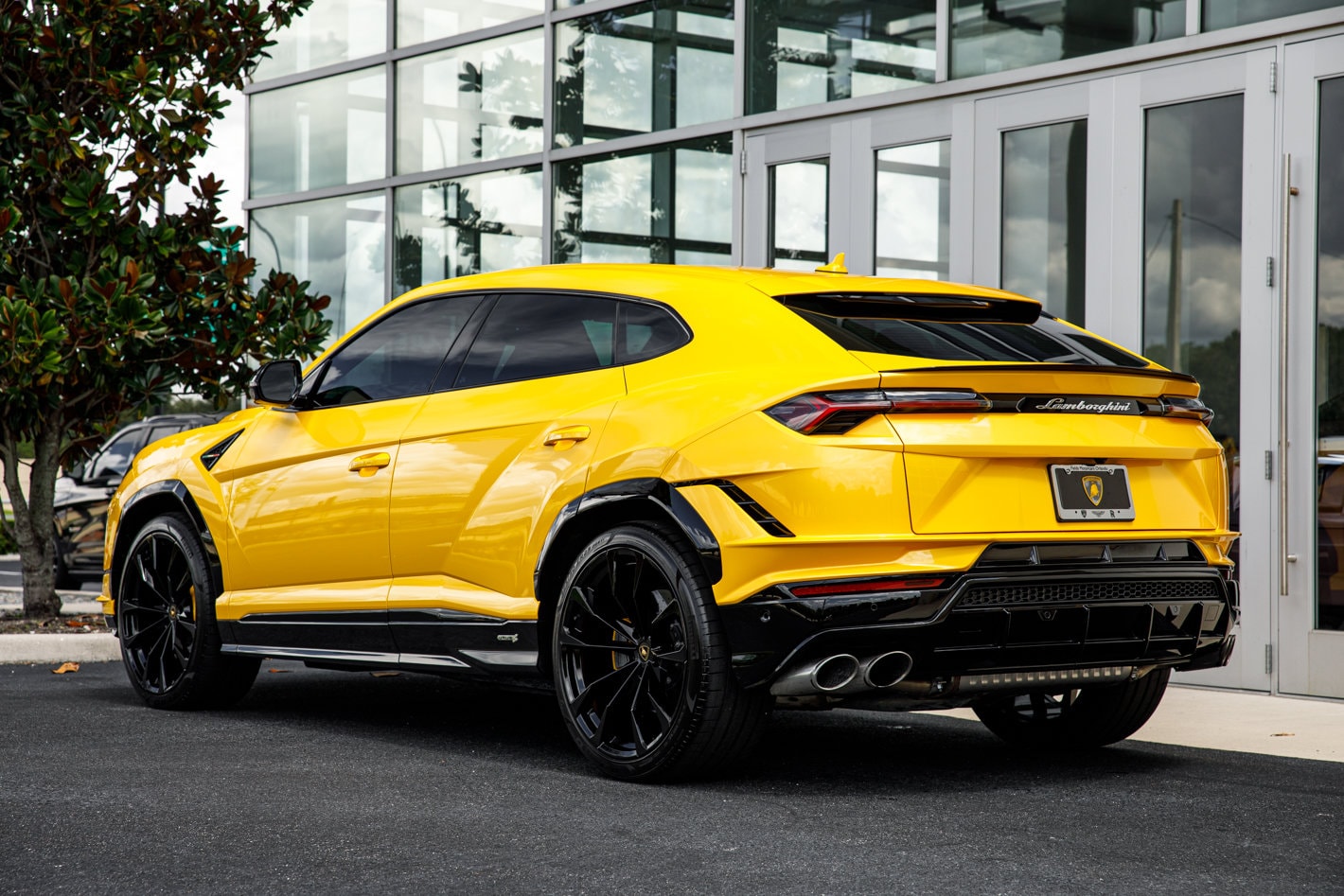 2024 Lamborghini Urus S - Photo 13