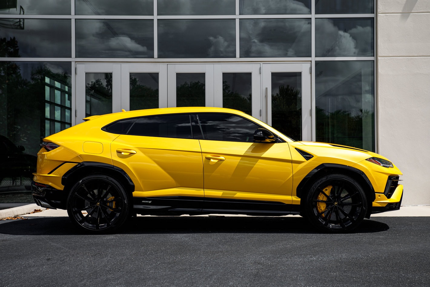 2024 Lamborghini Urus S - Photo 18