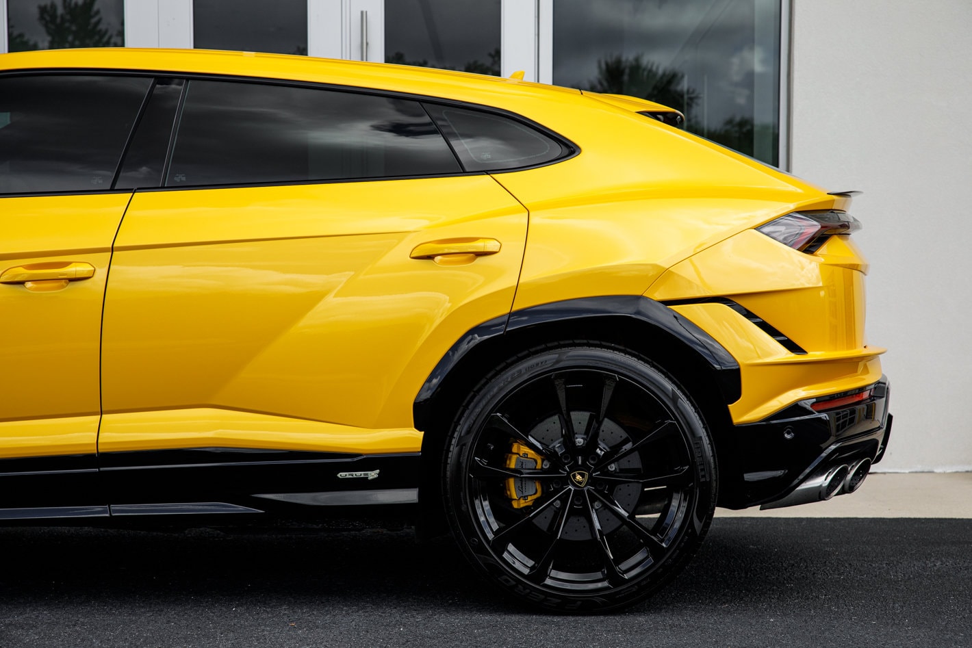 2024 Lamborghini Urus S - Photo 11