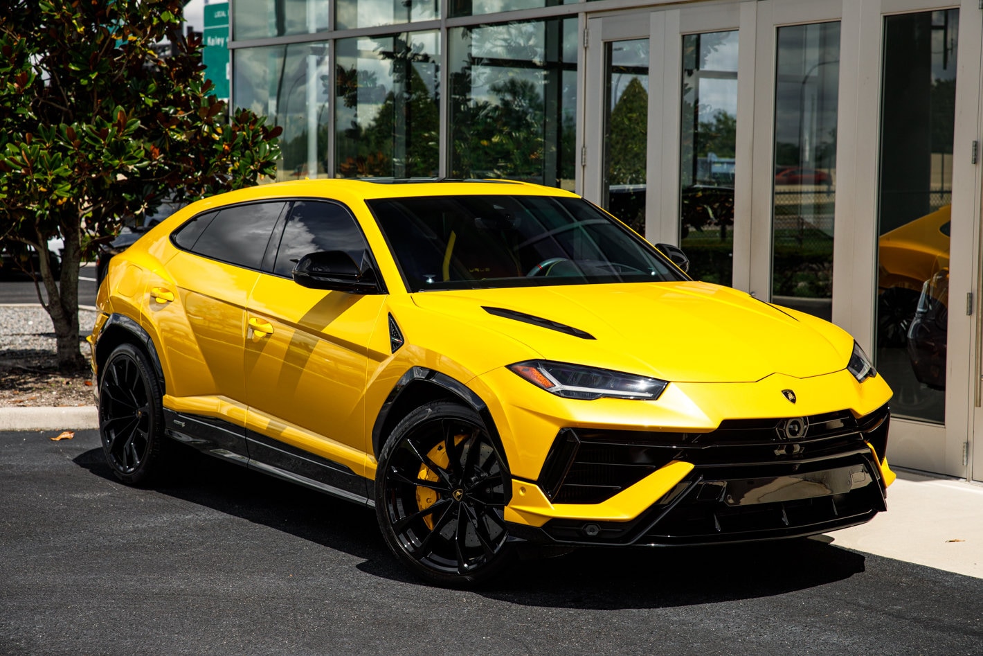 2024 Lamborghini Urus S - Photo 23