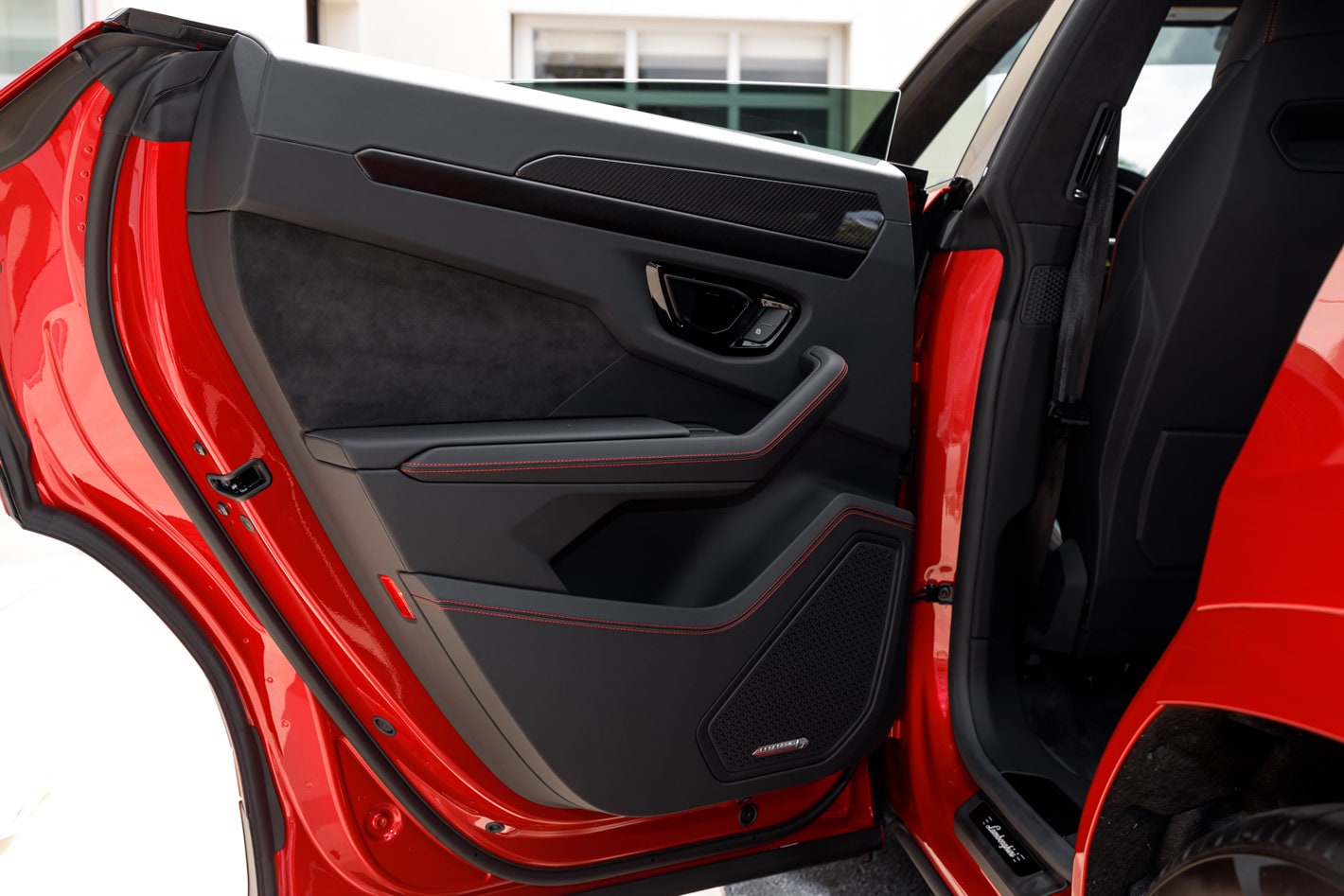 2024 Lamborghini Urus S - Photo 38