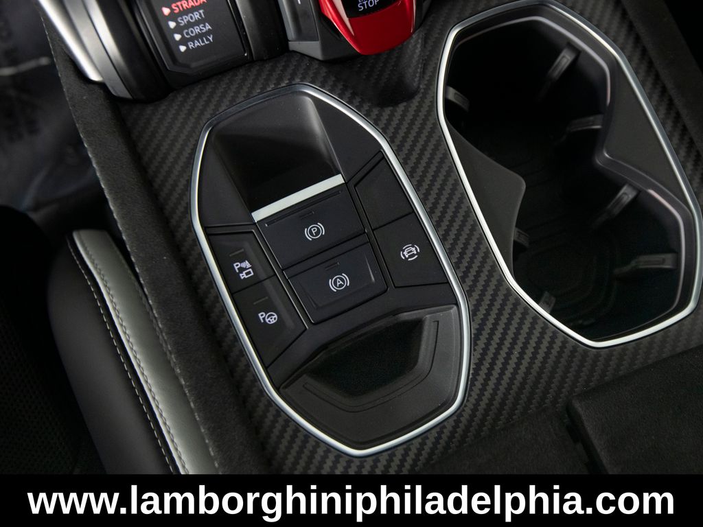 2023 Lamborghini Urus Performante - Photo 33