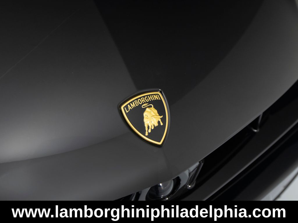 2025 Lamborghini Urus SE - Photo 40