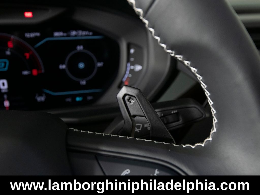 2025 Lamborghini Urus SE - Photo 19