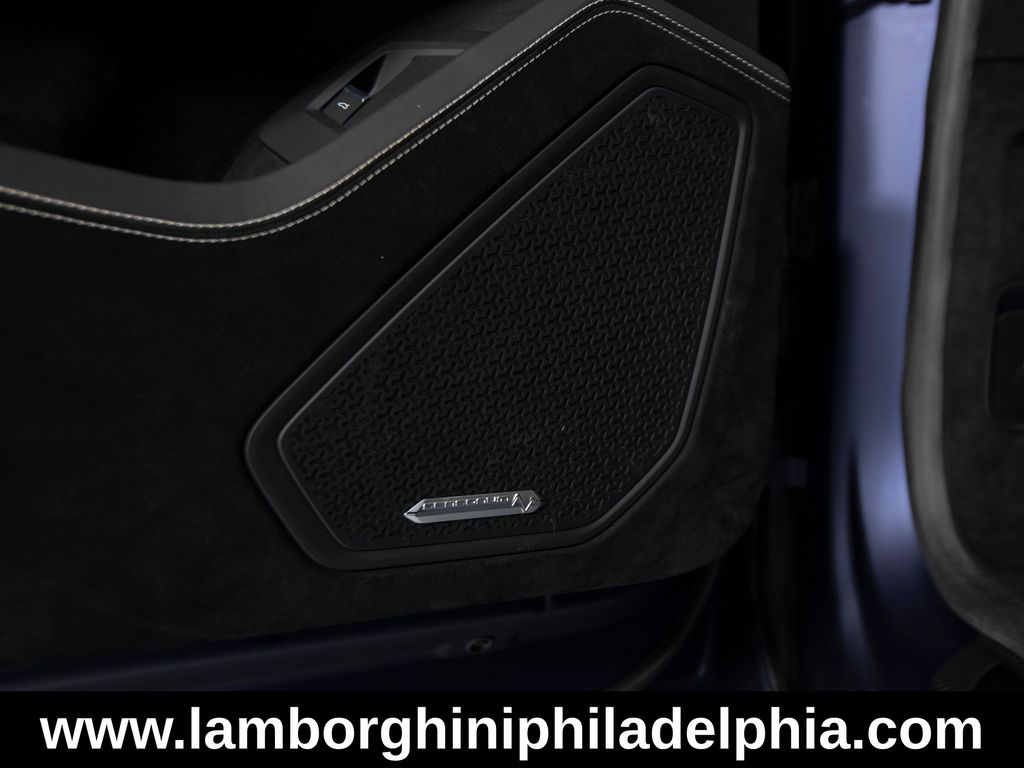 2023 Lamborghini Urus Performante - Photo 15