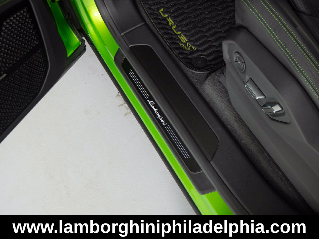 2023 Lamborghini Urus S - Photo 16