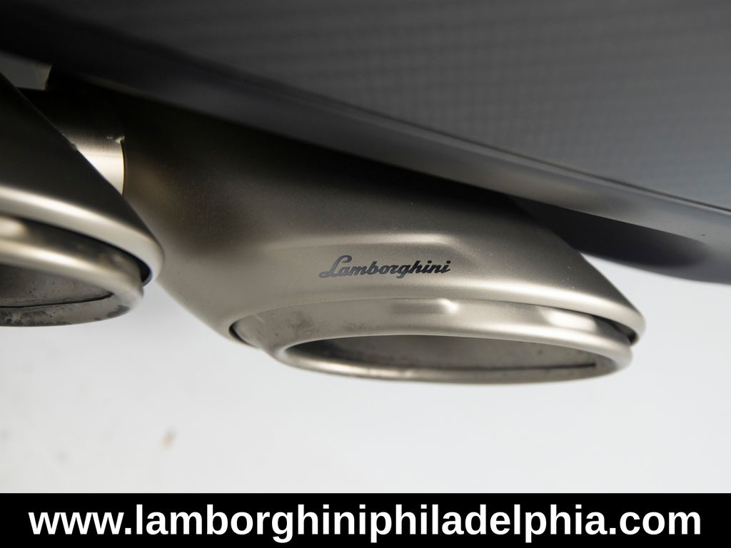 2023 Lamborghini Urus Performante - Photo 54