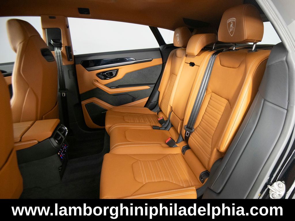 2025 Lamborghini Urus SE - Photo 38