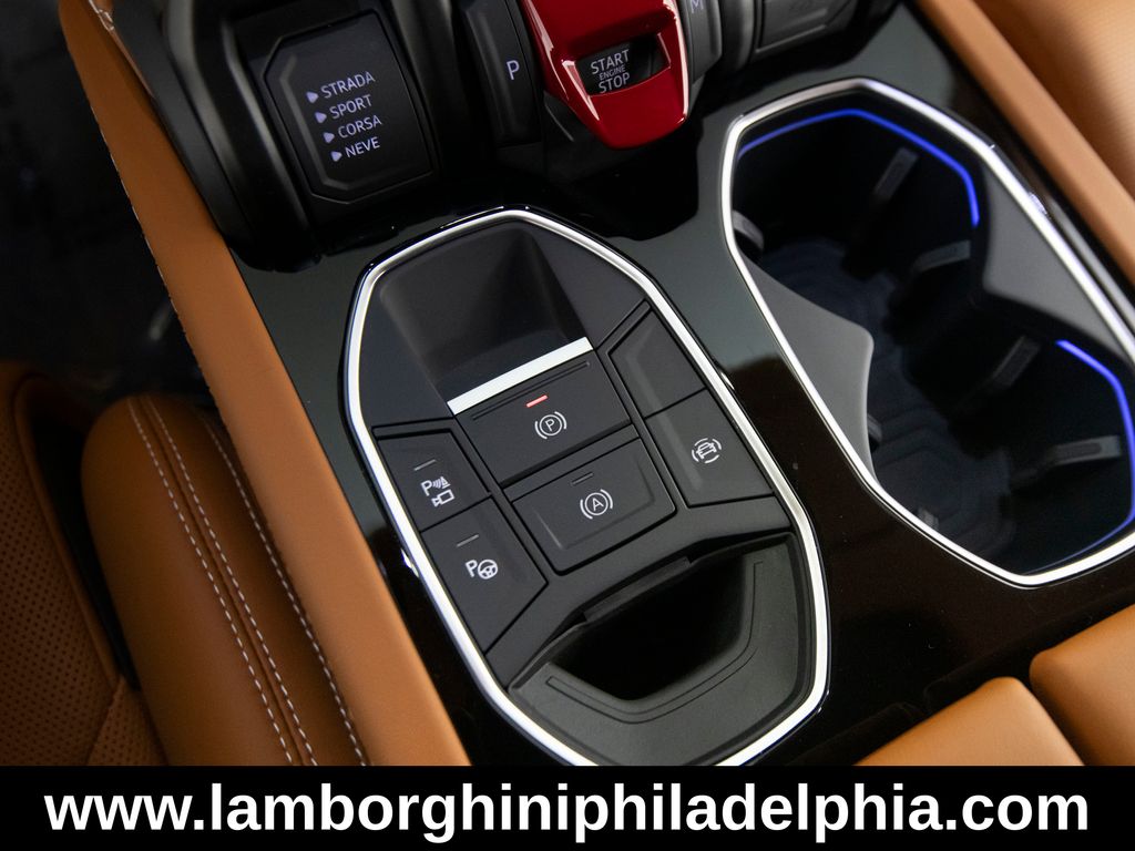 2025 Lamborghini Urus SE - Photo 25