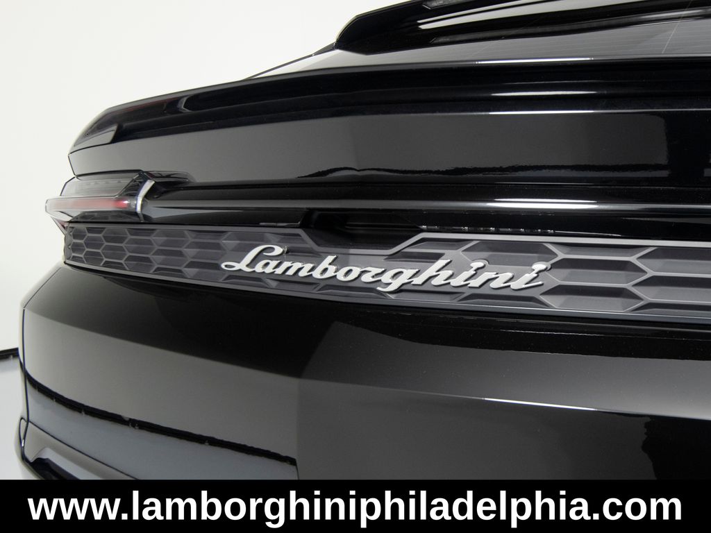 2025 Lamborghini Urus SE - Photo 43