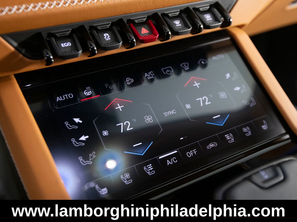 2025 Lamborghini Urus SE - Photo 24