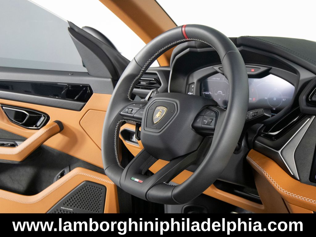 2025 Lamborghini Urus SE - Photo 29