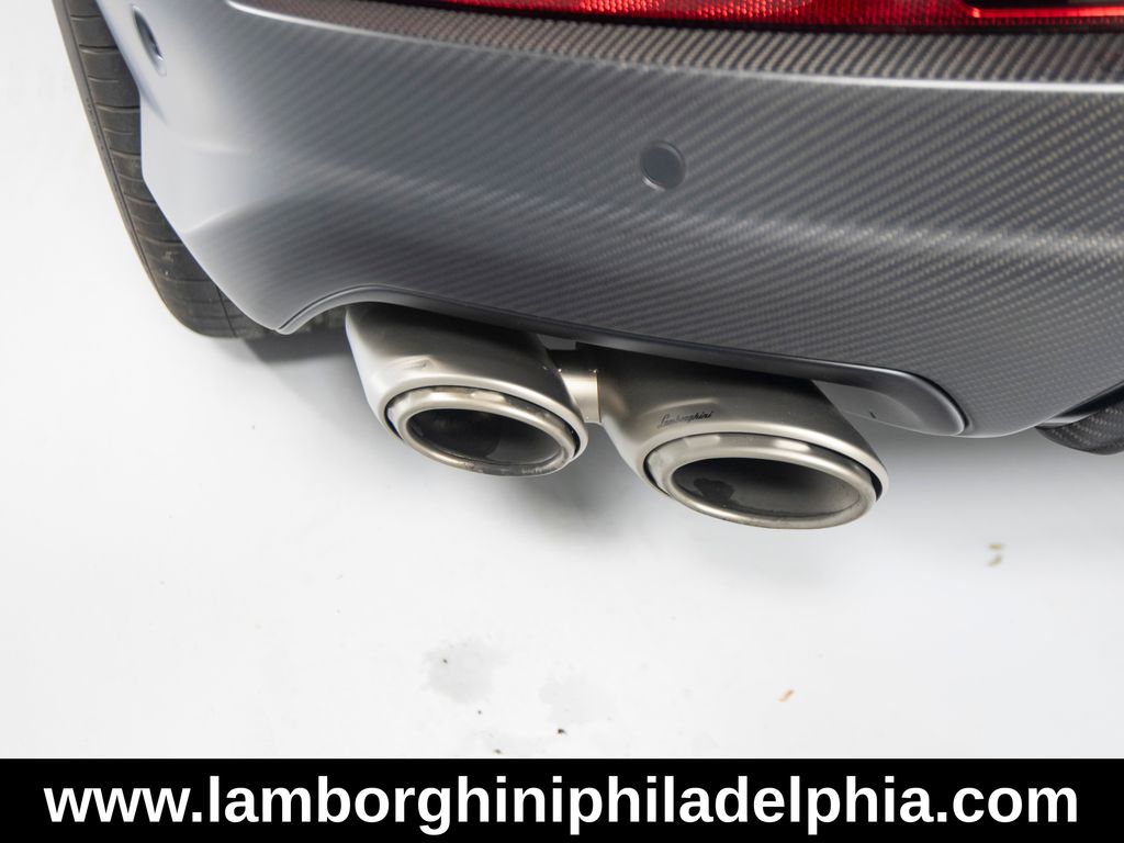 2023 Lamborghini Urus Performante - Photo 52