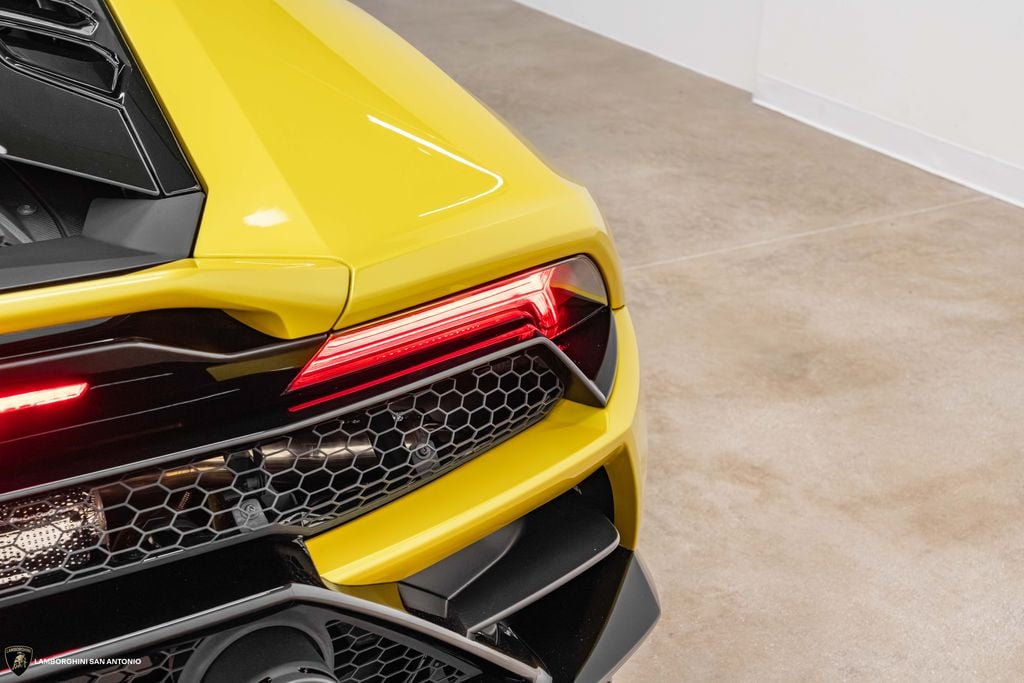 2020 Lamborghini Huracan EVO - Photo 18
