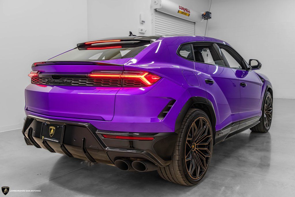 2026 Lamborghini Urus SE - Photo 10