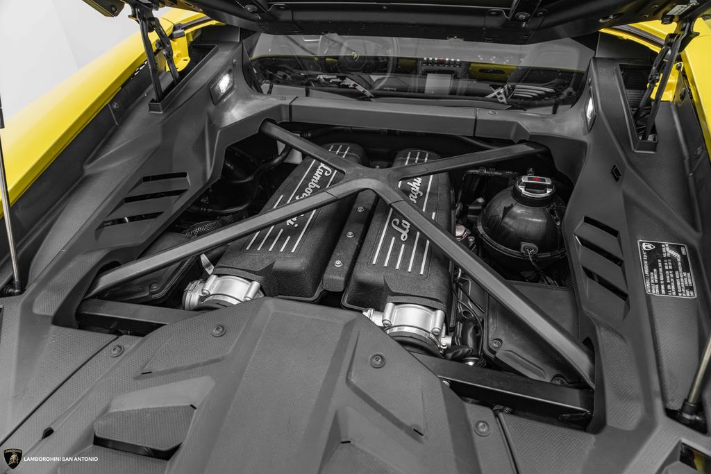 2020 Lamborghini Huracan EVO - Photo 22