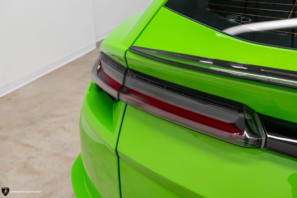 2024 Lamborghini Urus Performante - Photo 17
