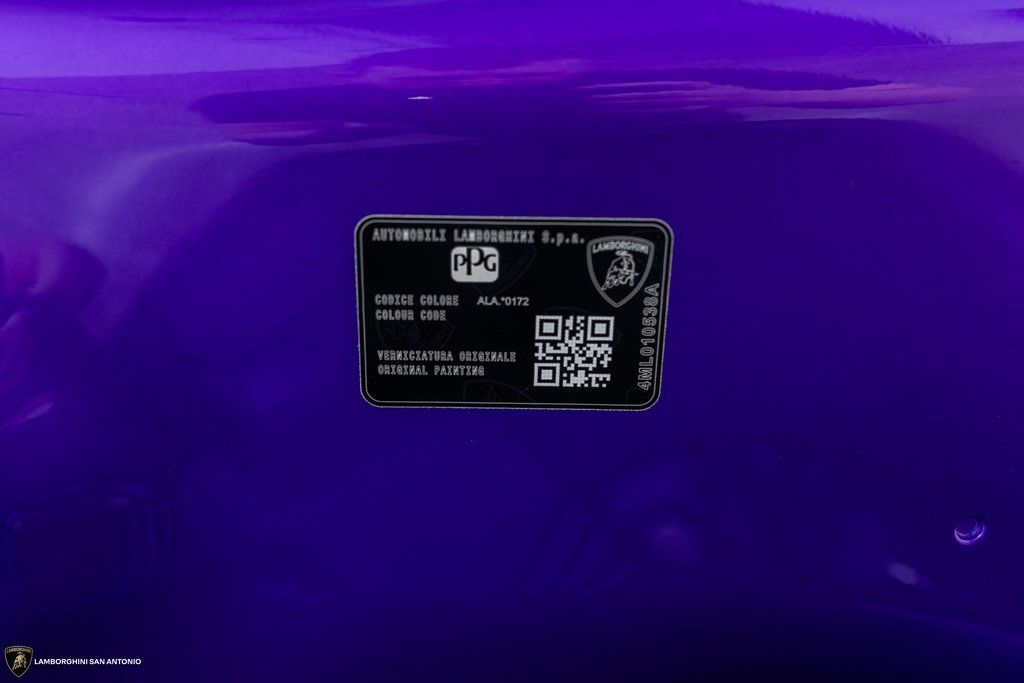 2026 Lamborghini Urus SE - Photo 8