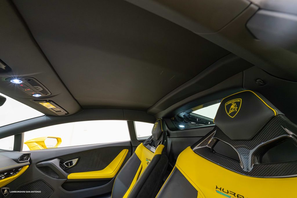2020 Lamborghini Huracan EVO - Photo 37