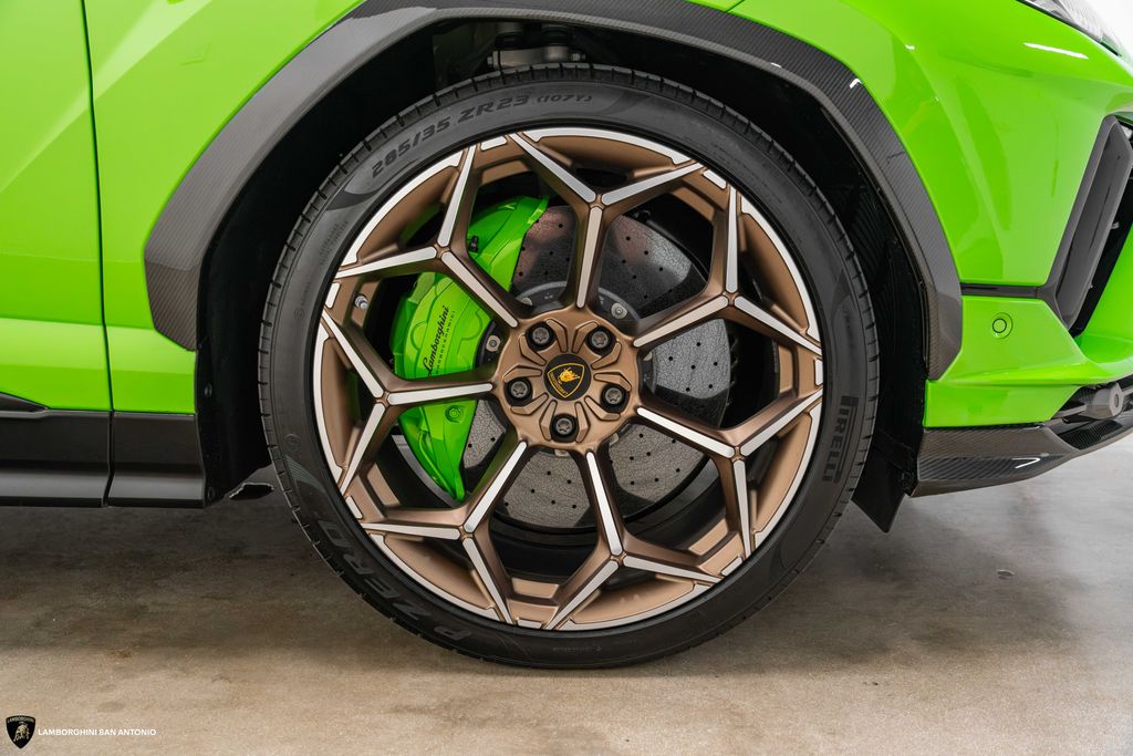 2024 Lamborghini Urus Performante - Photo 9