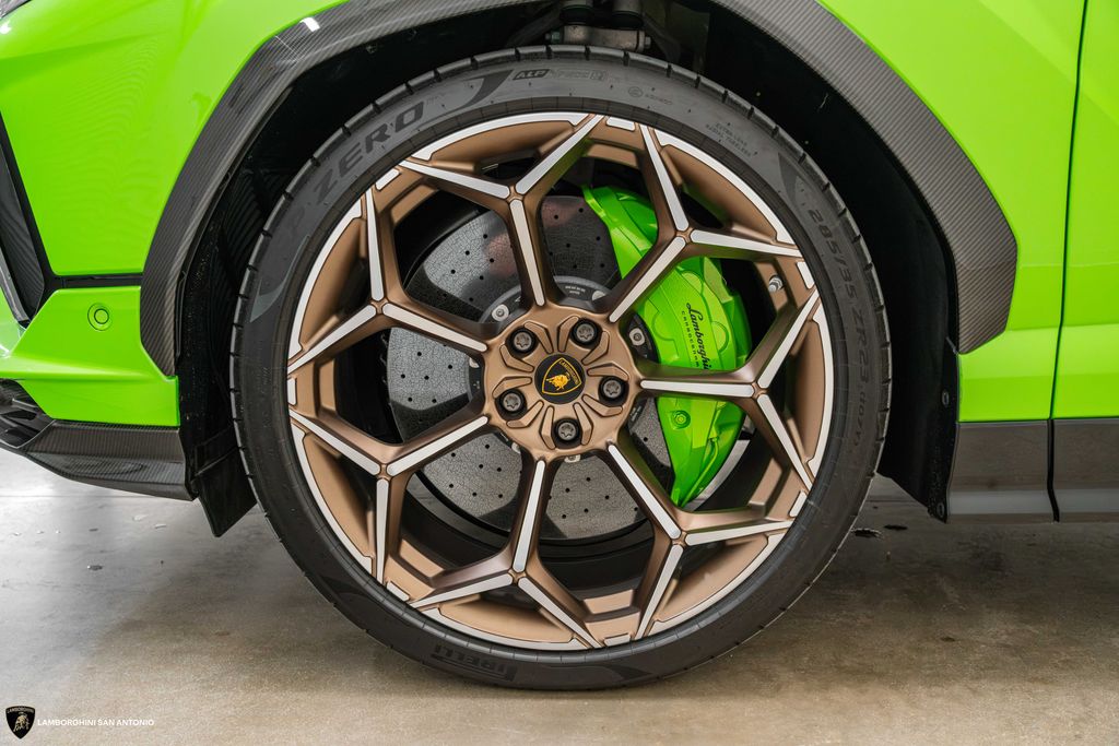 2024 Lamborghini Urus Performante - Photo 6
