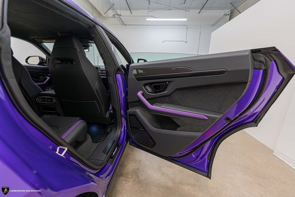 2026 Lamborghini Urus SE - Photo 31