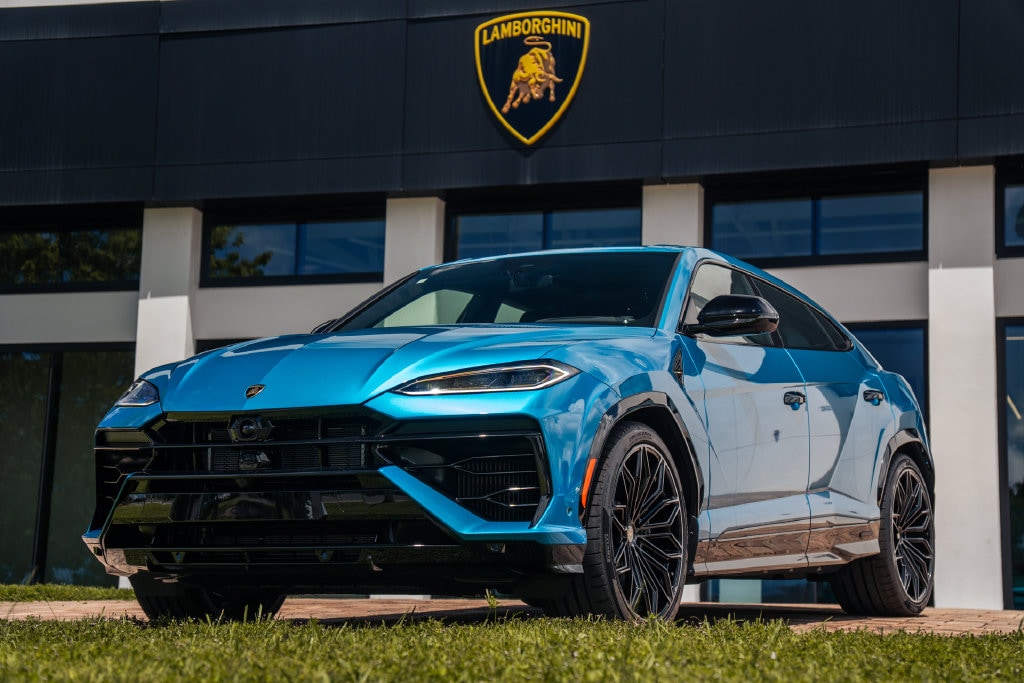 New 2026 Lamborghini Urus SE SUV
