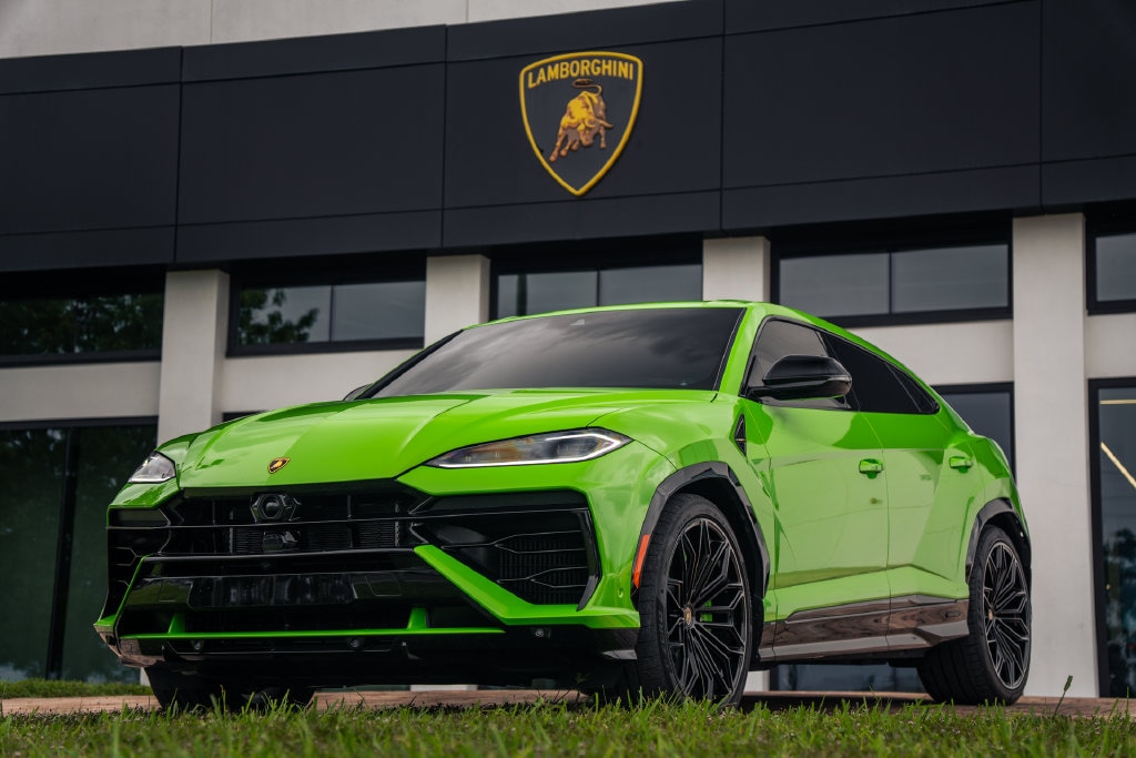 Used 2025 Lamborghini Urus SE SUV