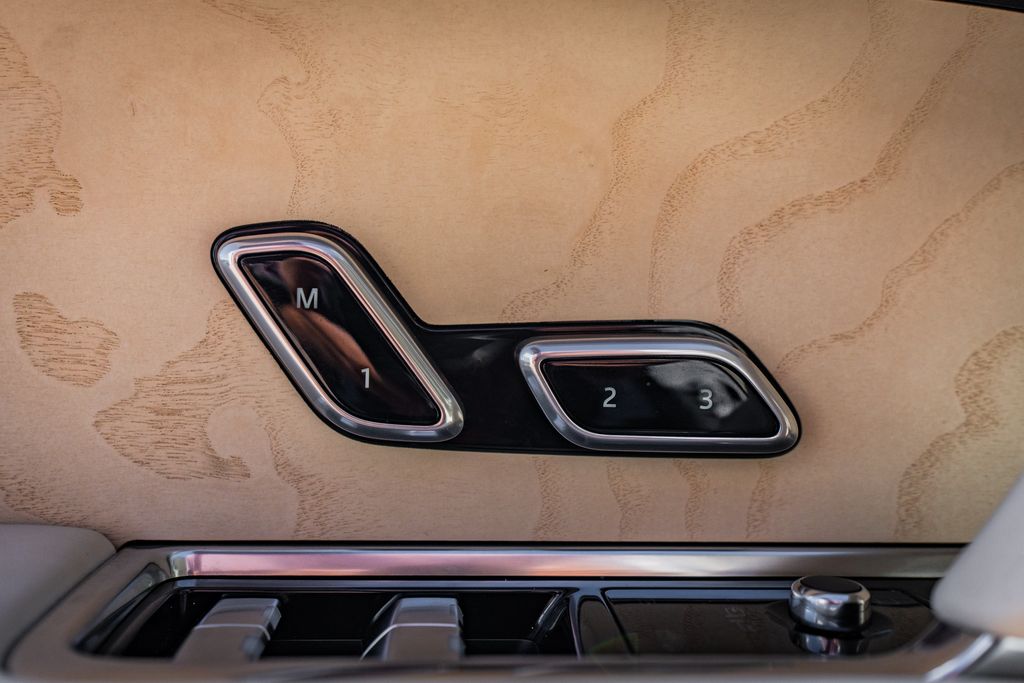 2023 Land Rover Range Rover SV - Photo 18