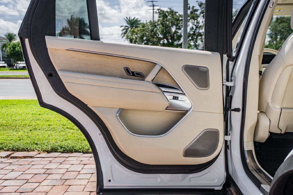 2023 Land Rover Range Rover SV - Photo 34