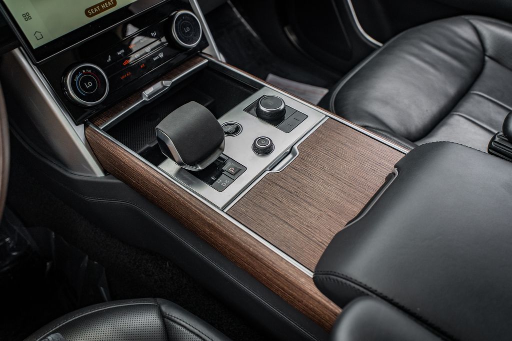 2023 Land Rover Range Rover SE - Photo 29