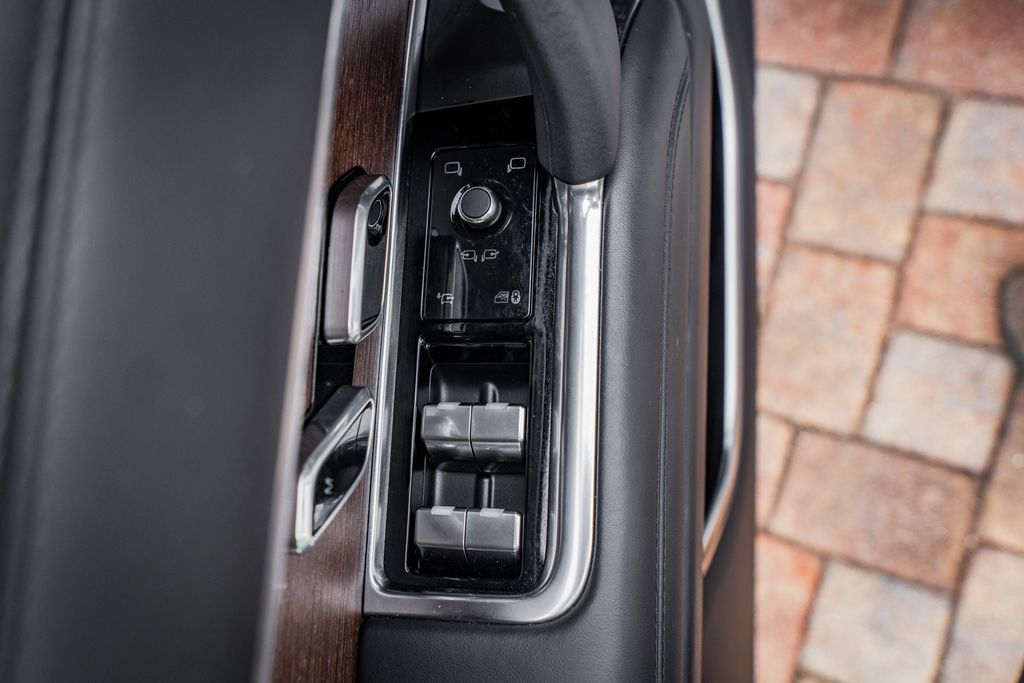 2023 Land Rover Range Rover SE - Photo 19