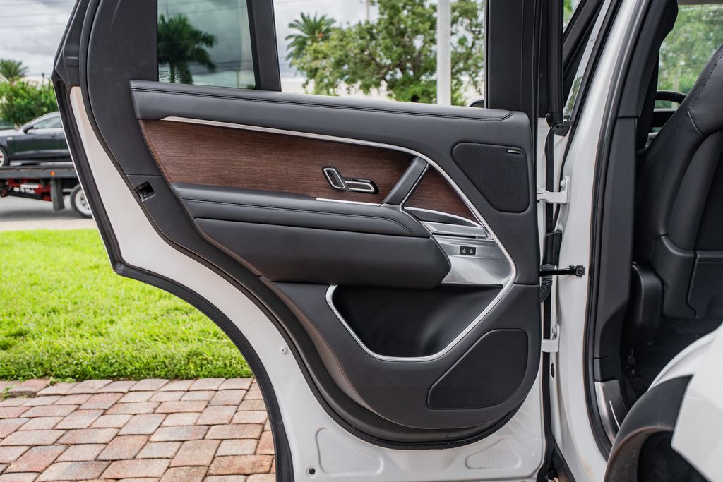 2023 Land Rover Range Rover SE - Photo 34