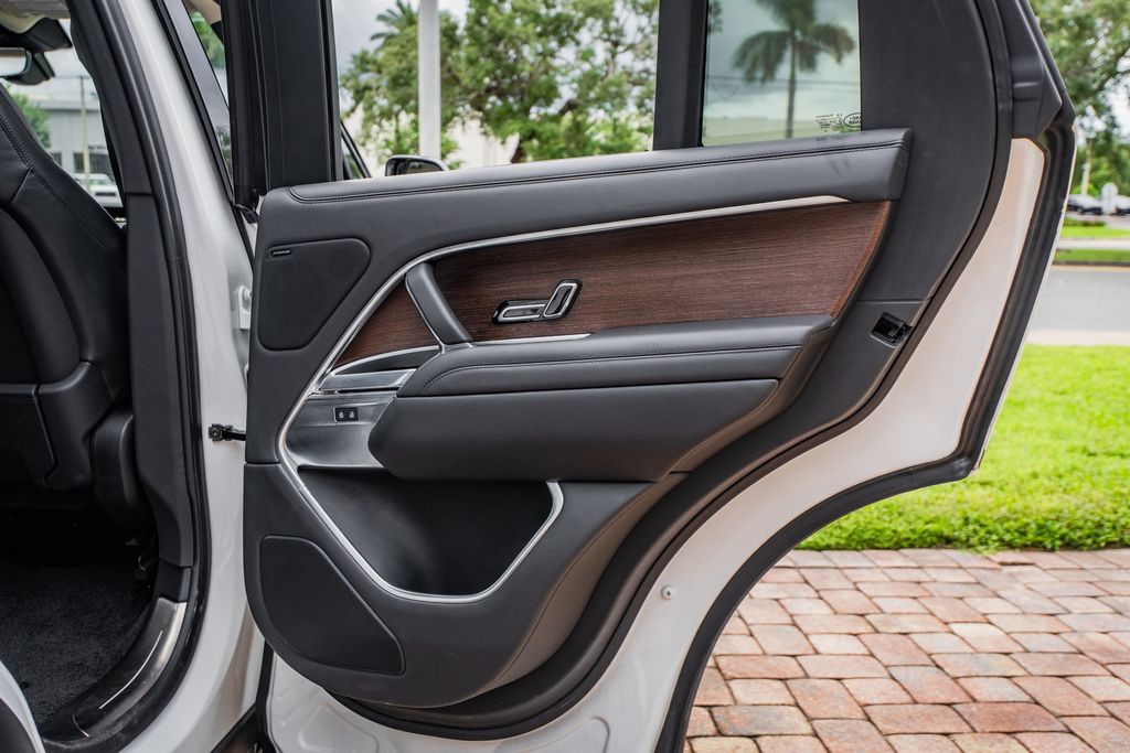 2023 Land Rover Range Rover SE - Photo 39