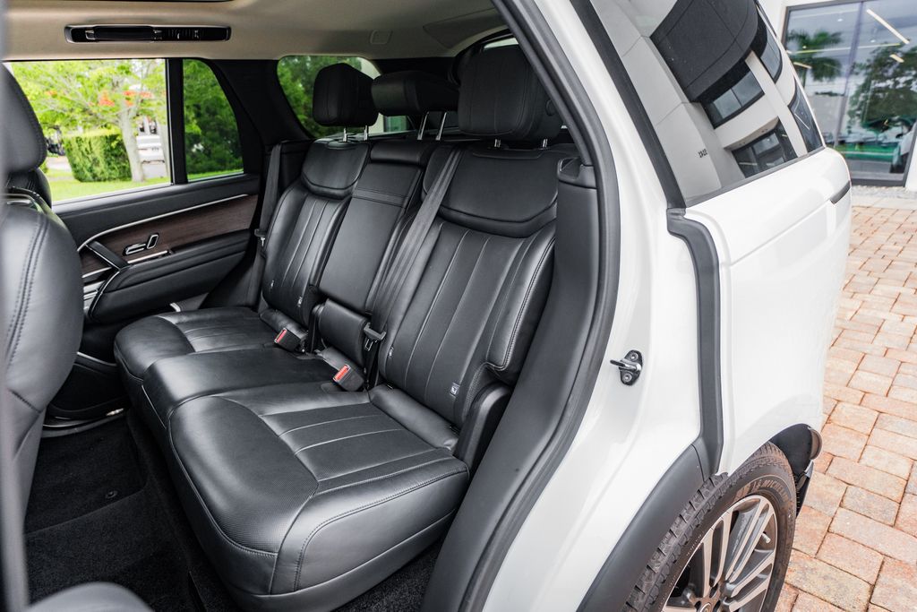 2023 Land Rover Range Rover SE - Photo 37