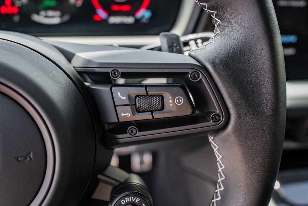 2025 Porsche Cayenne Turbo E-Hybrid - Photo 23