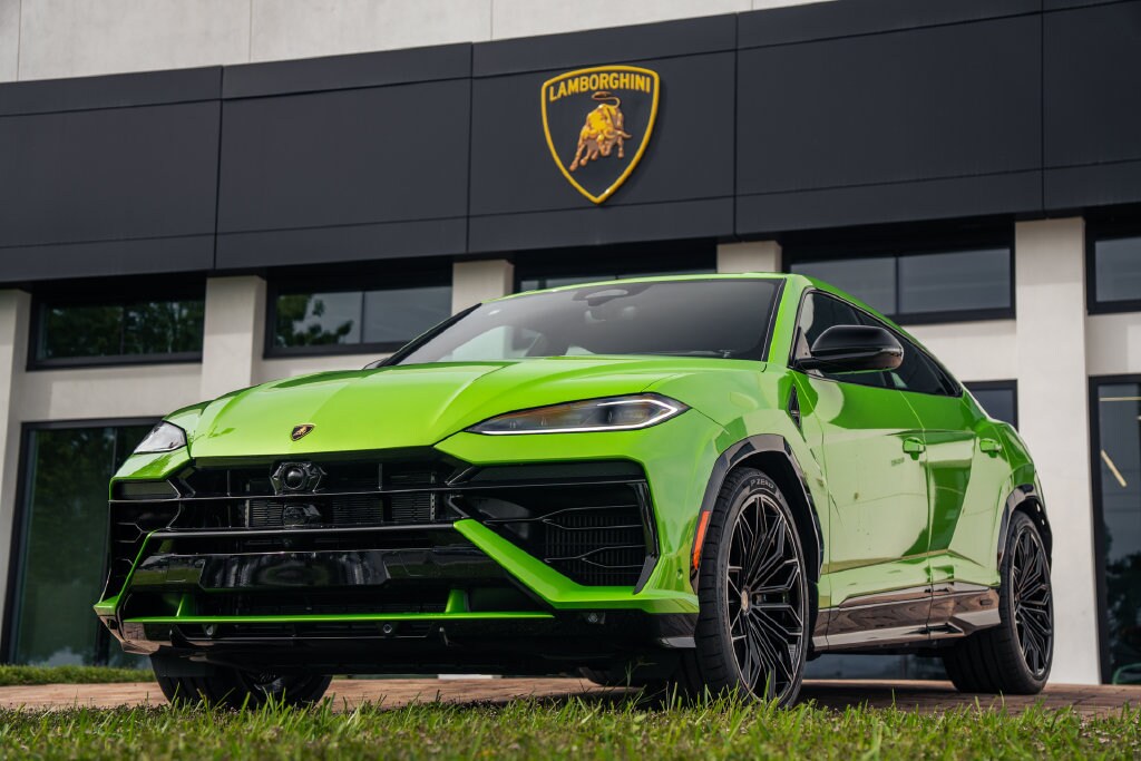 New 2026 Lamborghini Urus SE SUV