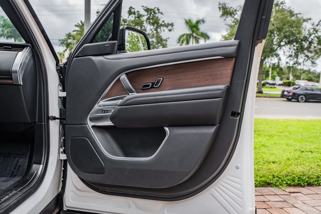 2023 Land Rover Range Rover SE - Photo 31