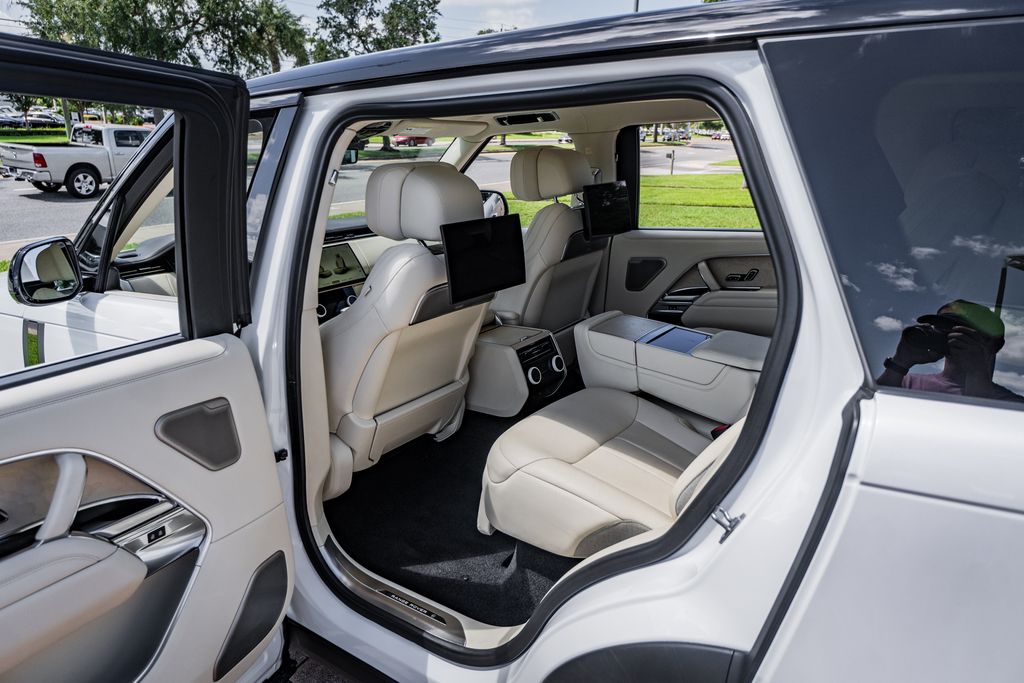 2023 Land Rover Range Rover SV - Photo 36
