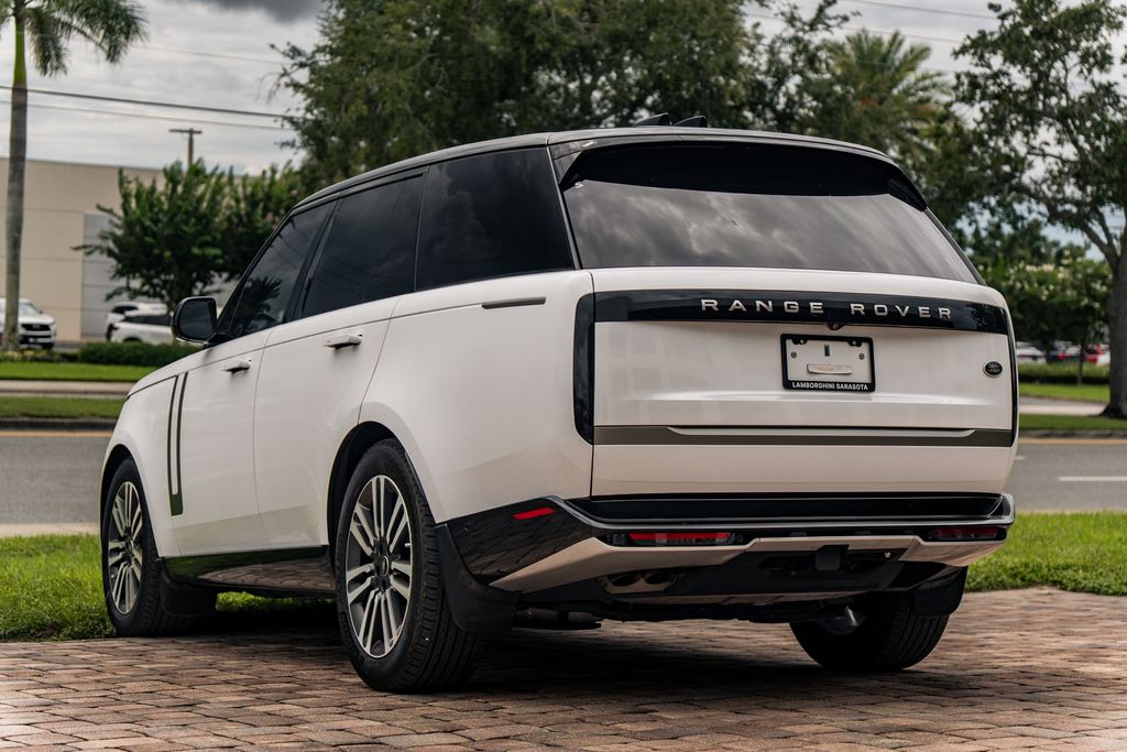 2023 Land Rover Range Rover SE - Photo 3