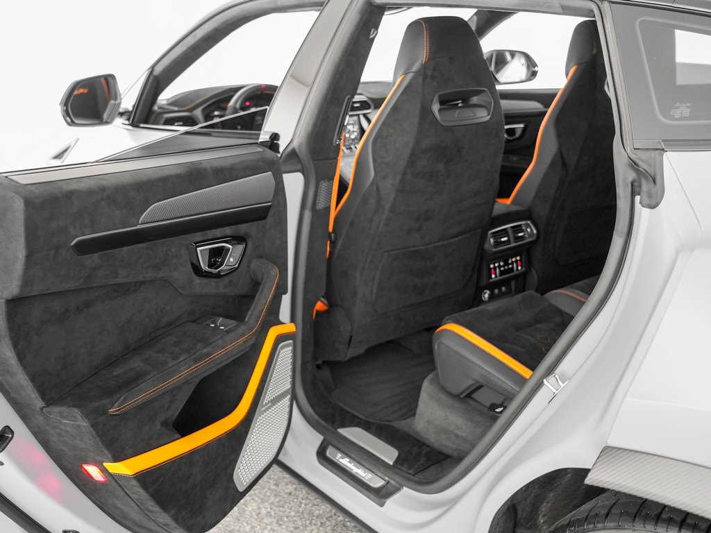 2024 Lamborghini Urus Performante - Photo 24