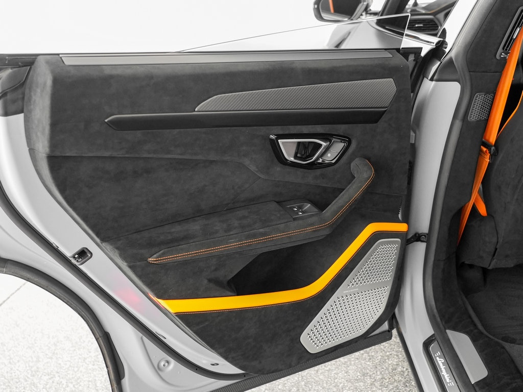 2024 Lamborghini Urus Performante - Photo 25